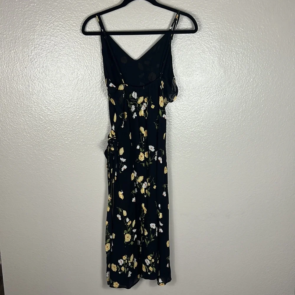 (SOLD) Reformation Dietrich Midi Dress - Picture 10 of 12